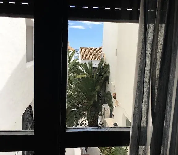 Banus Lovely マルベーリャ